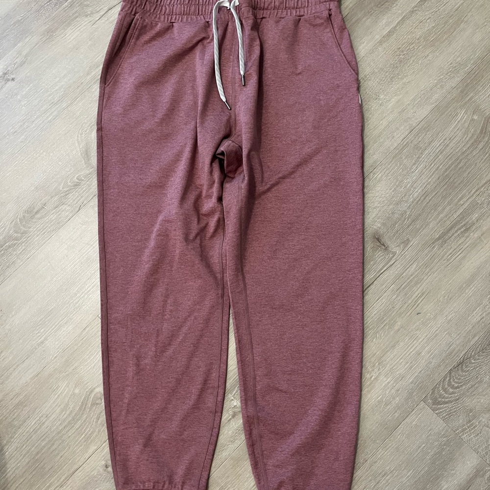 Vuori DreamKnit Performance Joggers in Tamarind Heather, size medium